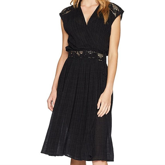O'Neill | Lillian Black Embroidered Two Way Dress - Picture 3 of 9